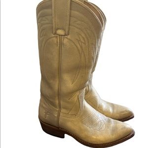 Billy Vintage Frye Boots to good home